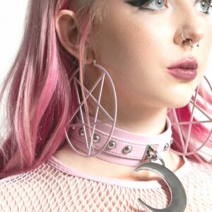 Killstar pastelrosa pentagram øreringe