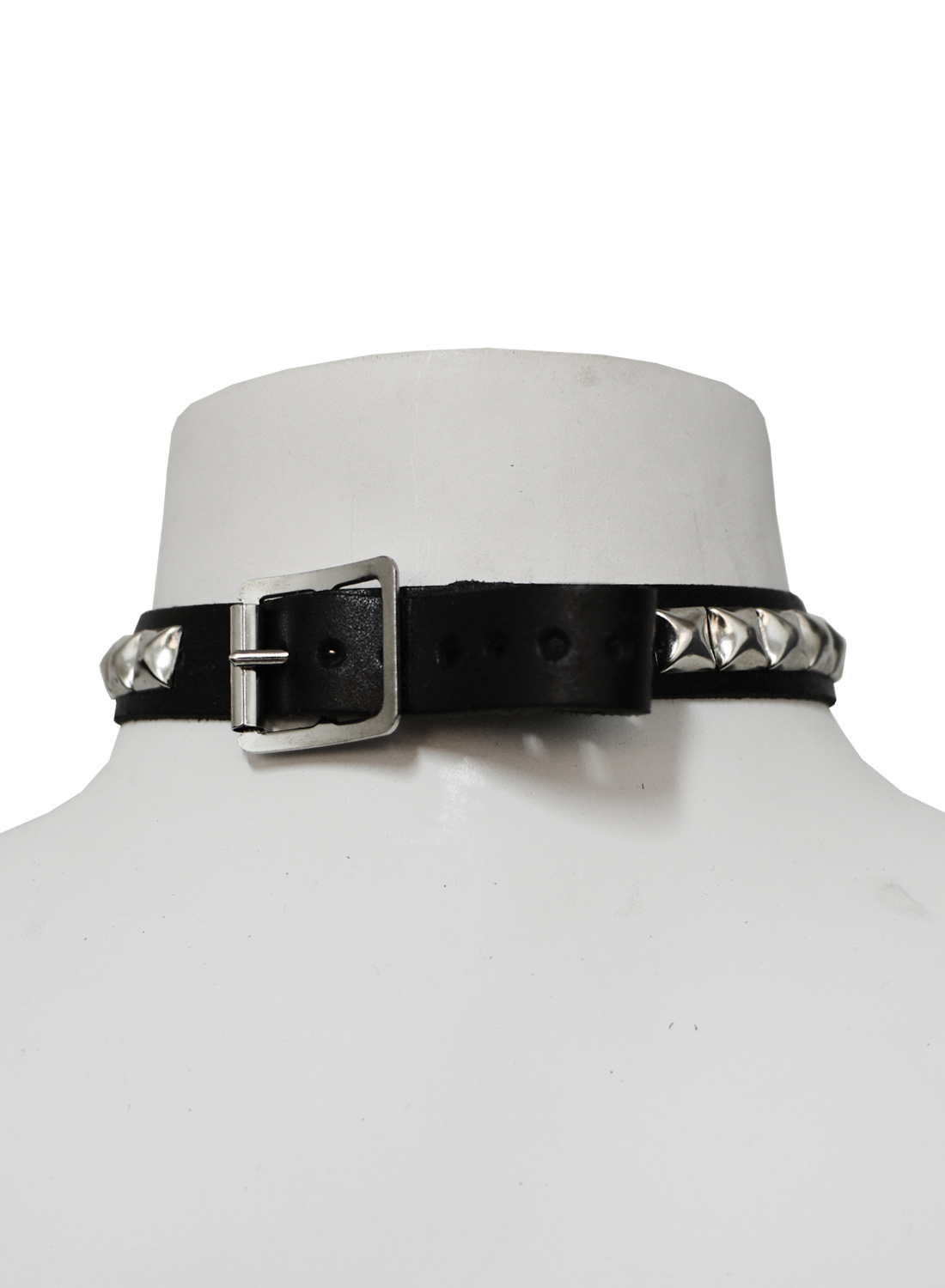 1 Row Small Peramids Studs Leather Choker